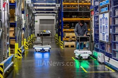 伟创力借助MiR移动机器人实现灵活物料运输，提升精益生产效能